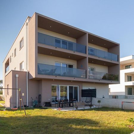 Modern And Spacious Apartment Helena Near The Beach Privlaka  Buitenkant foto