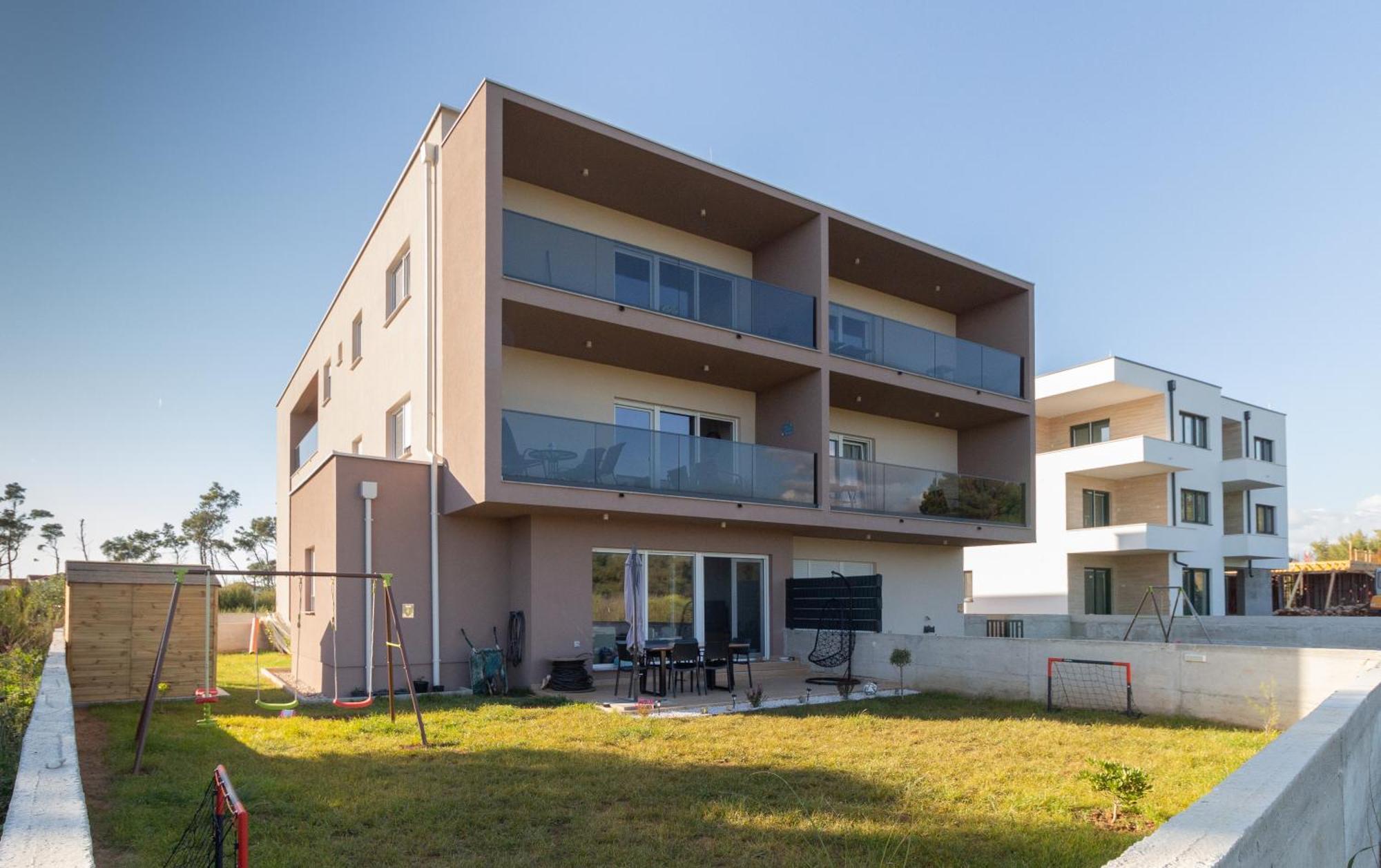 Modern And Spacious Apartment Helena Near The Beach Privlaka  Buitenkant foto