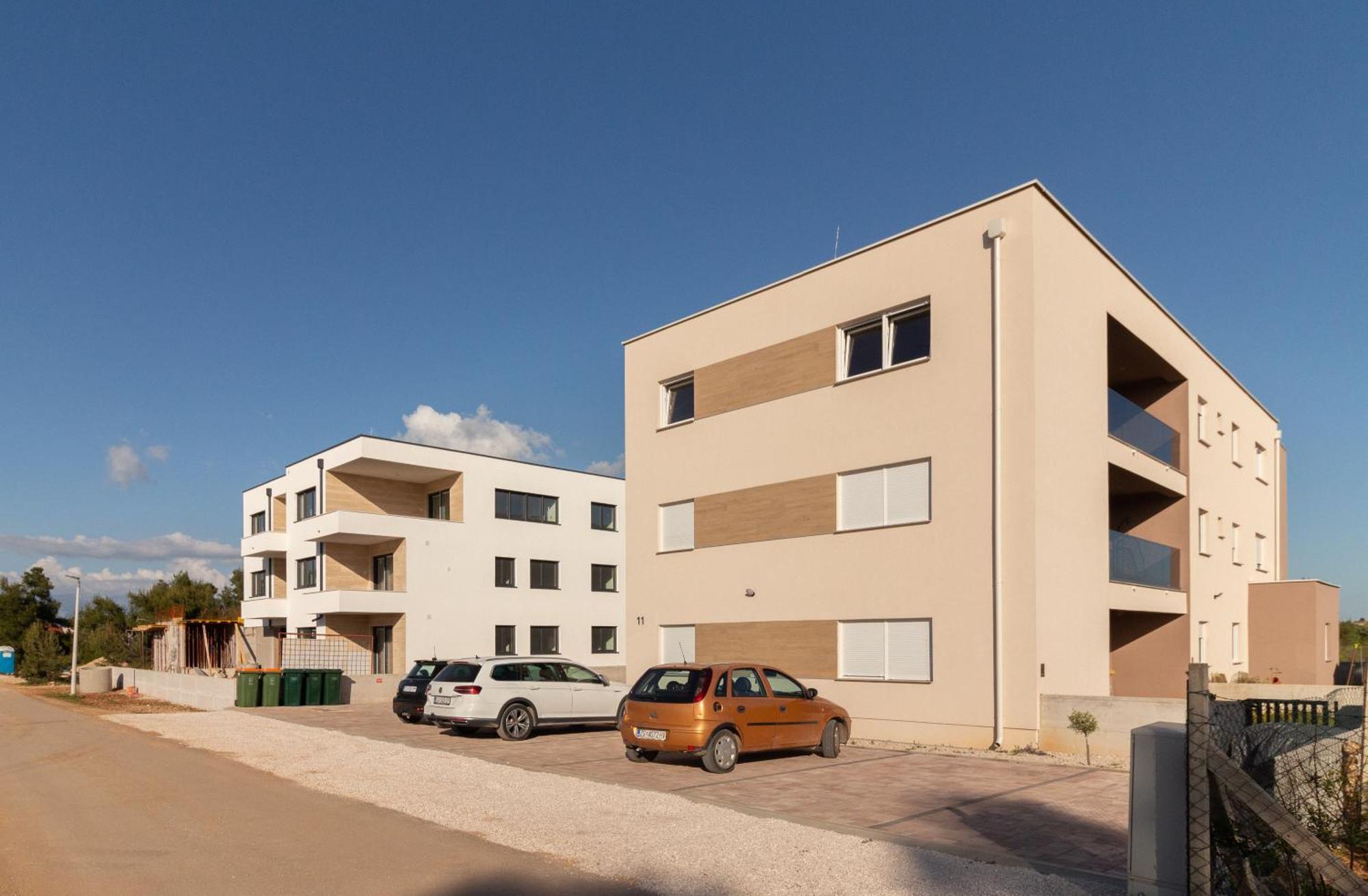Modern And Spacious Apartment Helena Near The Beach Privlaka  Buitenkant foto