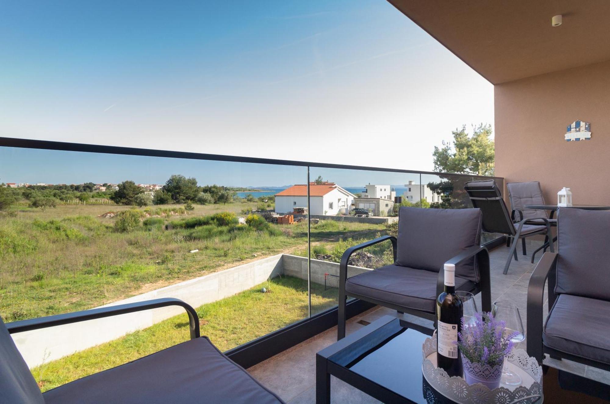 Modern And Spacious Apartment Helena Near The Beach Privlaka  Buitenkant foto